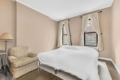 50 E End Ave unit 4 B, New York, NY 10028 - photo 5