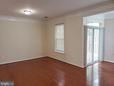 14228 Legend Glen Ct, Gainesville, VA 20155 - photo 7