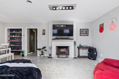 502 N Highpoint Rd-05159