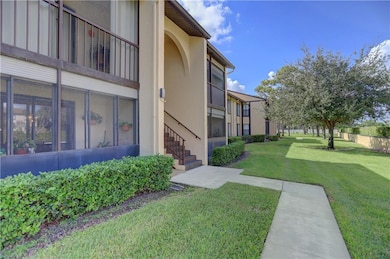 802 Sky Pine Way unit H1, Greenacres, FL 33415 - photo 3