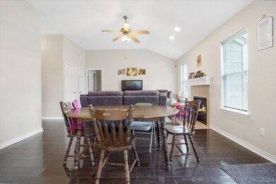 20300 E 42nd Place S, Broken Arrow, OK 74014 - photo 5