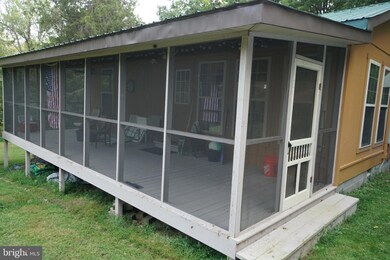 507 Puffenbarger Ln, Brandywine, WV 26802 - photo 5