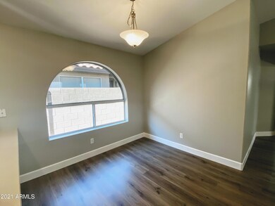 DiningArea-1048
