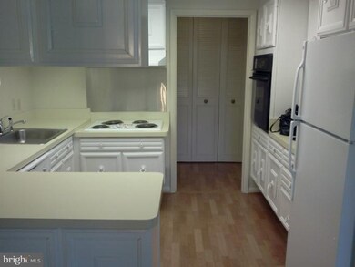 3507 S Leisure World Blvd unit 2C, Silver Spring, MD 20906 - photo 5