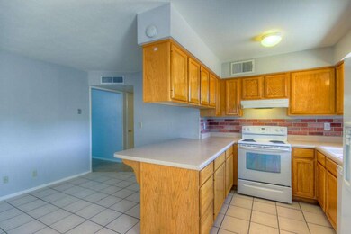 Kitchen (3)