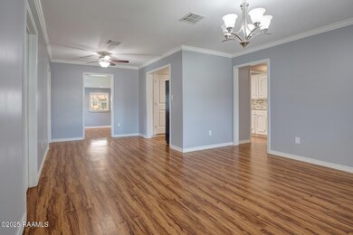 309 Azalea Dr, New Iberia, LA 70563 - photo 5