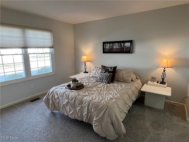 3510 E Prescott Cir, Cuyahoga Falls, OH 44223 - photo 2