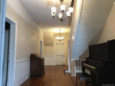 621 W Front St, Statesville, NC 28677 - photo 2