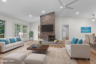 009-3320HazelwoodCourt-Baneberry-TN-3789