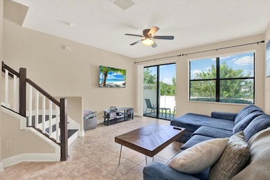 11604 Crowned Sparrow Ln, Tampa, FL 33626 - photo 3