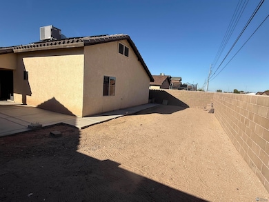 325 Rachel Dodge Ave, San Luis, AZ 85349 - photo 4