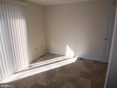 1329 E Spring Meadow Ct, Edgewood, MD 21040 - photo 6