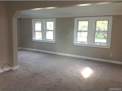 Living Room. L Shape living room.