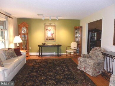 7940 Edgewood Farm Rd, Frederick, MD 21702 - photo 3