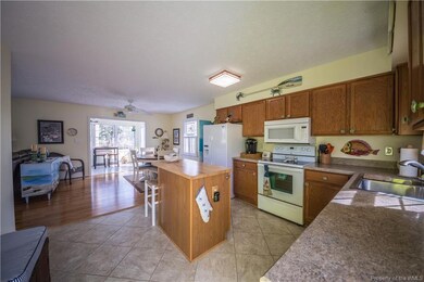 74 Laurel Ln, Cobbs Creek, VA 23035 - photo 4