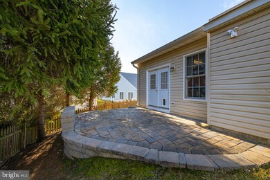 6903 Castleton Dr, Fredericksburg, VA 22407 - photo 5