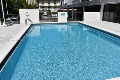 Pool & BBQ area