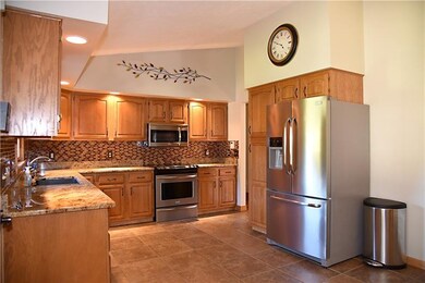 142 Easton Rd, Hermitage, PA 16148 - photo 7