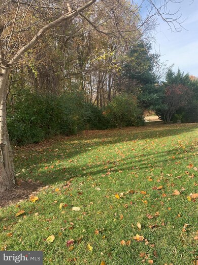 12406 James Madison Ln, Glenn Dale, MD 20769 - photo 4