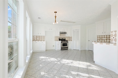 8502 Detroit St unit C, Houston, TX 77017 - photo 5