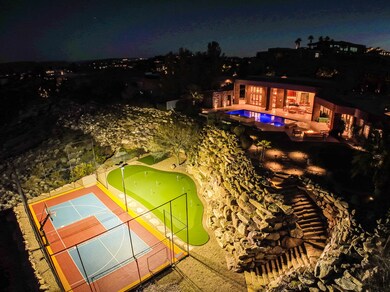 Sport Court/Putting Green