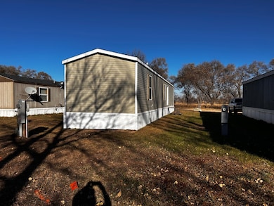 127 Hansen Loop, Milbank, SD 57252 - photo 2