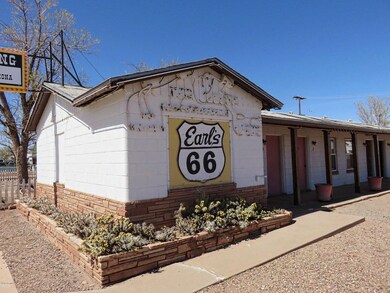 512 E Third St, Winslow, AZ 86047 - photo 2