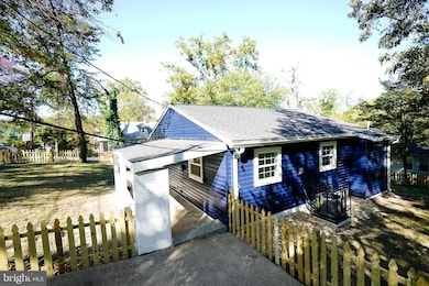 520 Mentor Ave, Capitol Heights, MD 20743 - photo 2