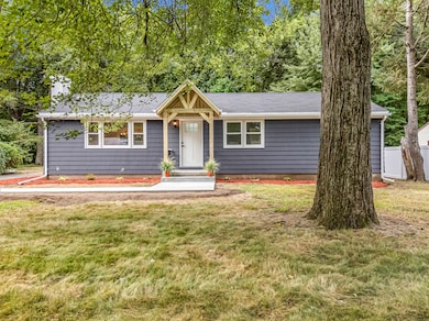 175 E Pershing St, Bloomfield, CT 06002 - photo 2