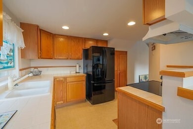 605 E Chance A La Mer NE, Ocean Shores, WA 98569 - photo 4