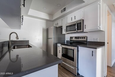 8814 N 8th St unit 204, Phoenix, AZ 85020 - photo 5