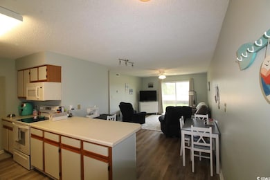 922 Fairwood Lakes Ln unit 22-D, Myrtle Beach, SC 29588 - photo 3