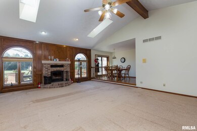 4010 Forest Rd, Davenport, IA 52807 - photo 6