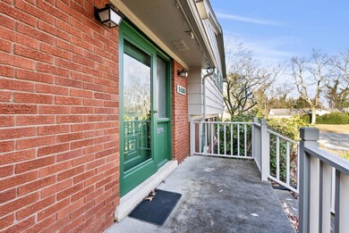 3401 Farmington Rd, Lexington, KY 40502 - photo 4