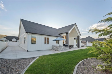 8101 W Mirror Pond Dr, Boise, ID 83714 - photo 3