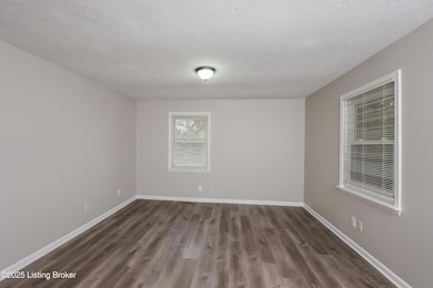 803 Candleglow Ct, Louisville, KY 40214 - photo 7