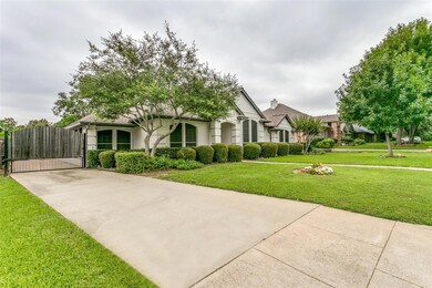 2850 Naples Dr, Hurst, TX 76054 - photo 2