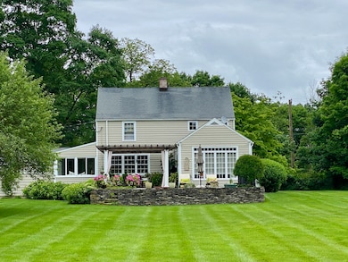 6 Sarah Sanford Rd W, Bridgewater, CT 06752 - photo 2