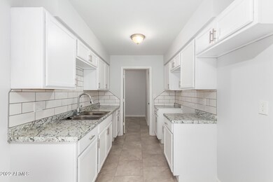 0010-10 - 114th 11006