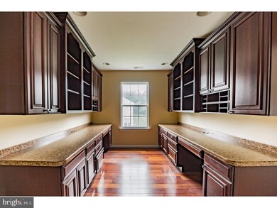 339 Huntington Dr unit 339, Delran, NJ 08075 - photo 6