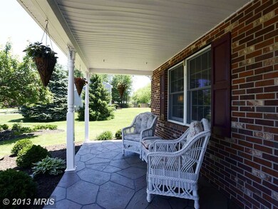 10629 Hesperian Dr, Laurel, MD 20723 - photo 2