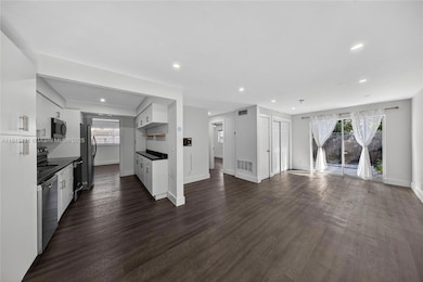 924 NE 17th Terrace unit 6, Fort Lauderdale, FL 33304 - photo 5