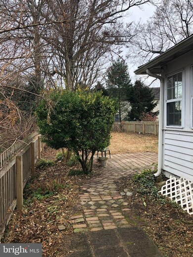 122 N Dupont Rd, Wilmington, DE 19805 - photo 3