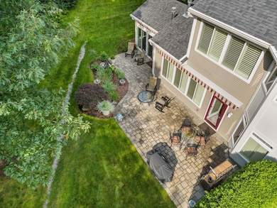 70 Woodthrush Cir, South Burlington, VT 05403 - photo 2