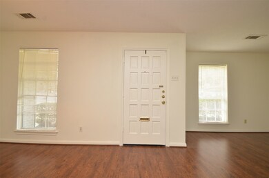 13811 Saint Marys Ln, Houston, TX 77079 - photo 3