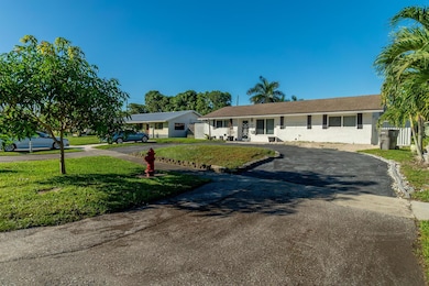 4963 Pine Cone Ln, West Palm Beach, FL 33417 - photo 4