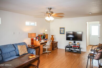 02 Family Room