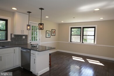 215 Canterbury Dr, Wallingford, PA 19086 - photo 5