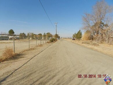 5768 Gobi Ave, Rosamond, CA 93560 - photo 2