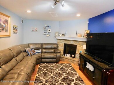 449- 1 Willow Rd E, Staten Island, NY 10314 - photo 7